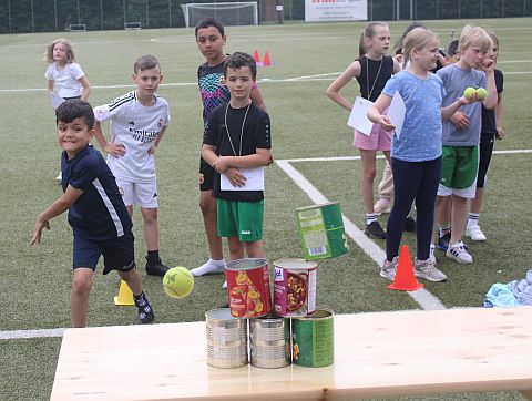 Spielfest Grundschulen Dosenwerfen 2025